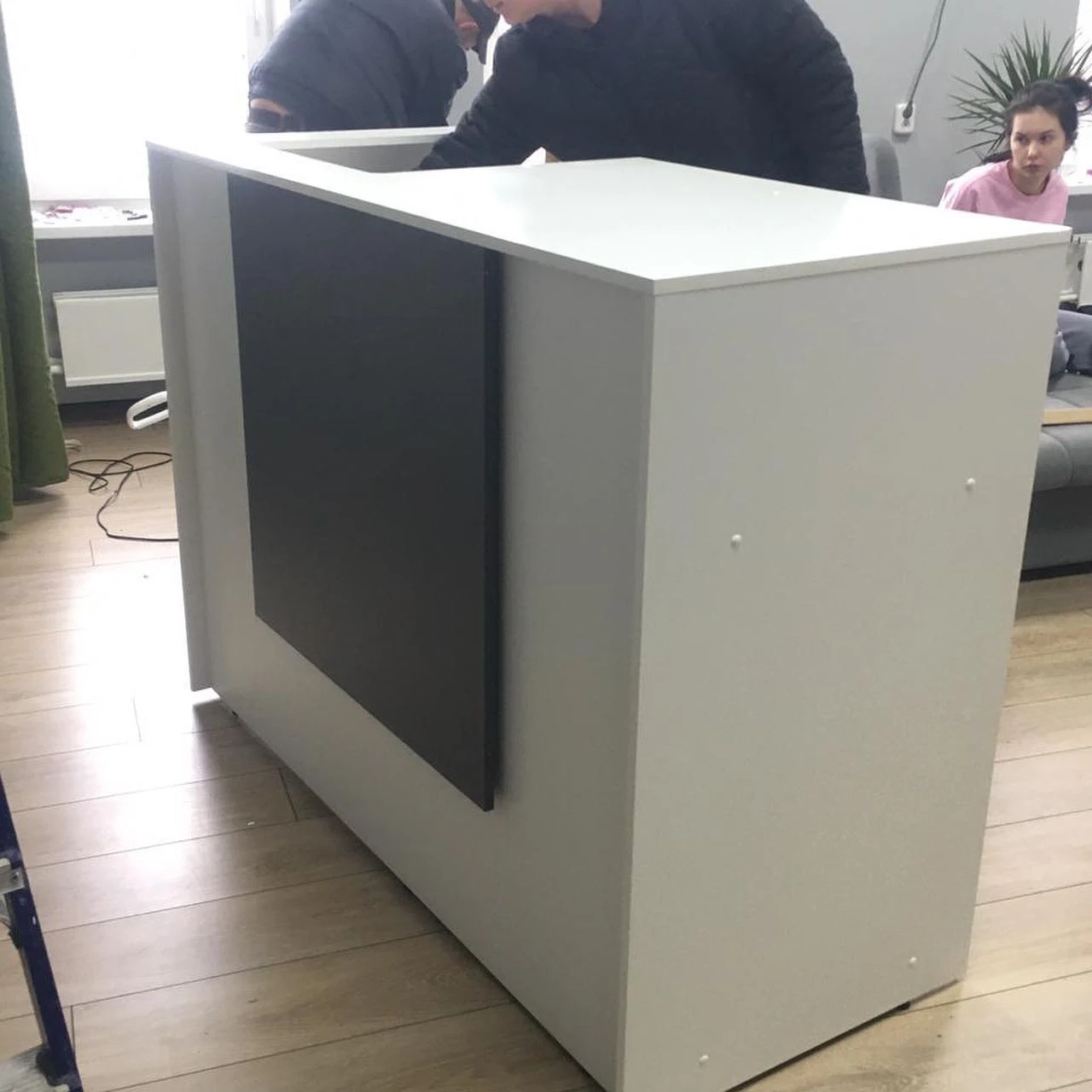 Стойка ресепшн для магазина одежды г Краснодар